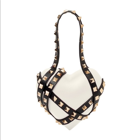 COPY - VALENTINO ROCKSTUD HEART SHAPED CLUTCH. - Picture 2 of 6